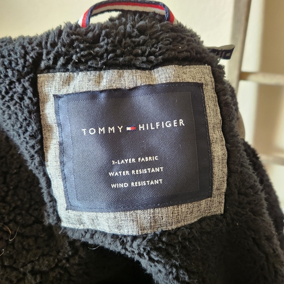 Tommy Hilfiger Boys Gre Fleece Waterproof Windbreaker Hooded Coat - Size Medium - Picture 8 of 9